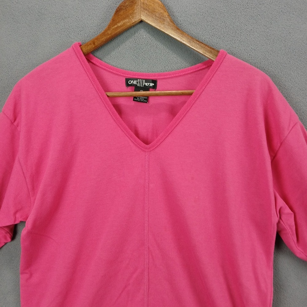 One Step Up T-Shirt Womens Medium Hot Pink V-Neck Short Sleeve Center Front Seam - Picture 2 of 7
